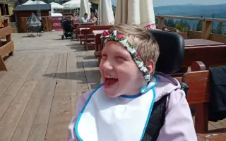 Pomôžme Dominike dostať sa všade tam, kde to má rada