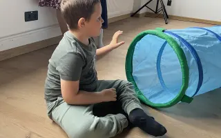 Pomôžme Kaikovi napredovať – aby raz mohol povedať „mama“ Pomôžme Kaikovi napredovať – aby raz mohol povedať „mama“