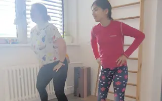 Pomôžme Miuške pokračovať v terapiách, ktoré jej menia život
