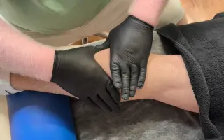 Pomôžme nevidiacemu Dávidovi pomáhať druhým od bolesti