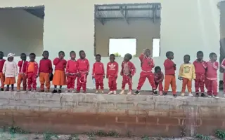 Pomôžme otvoriť školu v Tanzánii