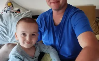Pomôžme malému Tobiaskovi postaviť sa na nohy