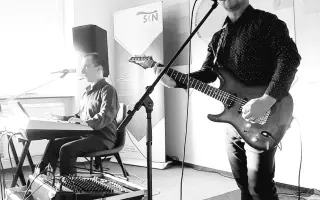 Keď oči nevidia, srdce hrá – darujme Miňovi nové klávesy