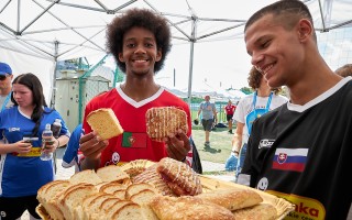 Podporte 1. slovenský medzinárodný šampionát detí z detských domovov vo futbale