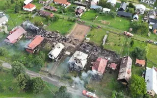 Požiar im za pár minút vzal domov. Pomôžme rodinám v Braväcove začať odznova.