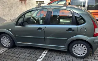 Autá pre ľudí v Ukrajine – pomôžme humanitárnym centrám aj vojakom