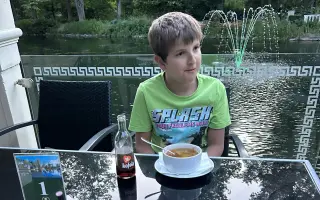 Pomôžme Tobiasovi s autizmom rozvíjať sa