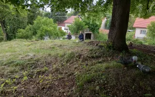 Pomôžte mám odkryť históriu ruín stredovekého kostolíka v našej obci