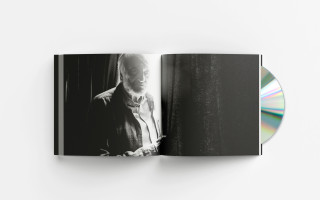 Básnenie: Získaj nový album Milana Lasicu a limitované grafiky i fotografie
