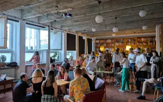 DEMDIS | Všetci kričia, nikto nepočúva. Pomôžte Slovensku znovu sa rozprávať.