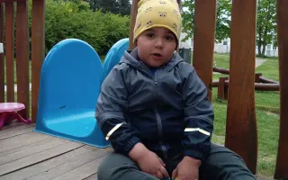 Darujme Riškovi špeciálne pomôcky na rozvoj reči, hrubej a jemnej motoriky