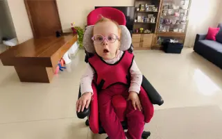 Rozskáčme nádej pre Charlottku s genetickým ochorením CNTNAP1