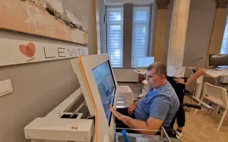 Zlomok sekundy zmenil náš život. Prosím, pomôžte Milošovi znovu kráčať.