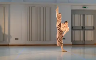 Pomôžte Poline splniť sen o štúdiu tanca v Londýne