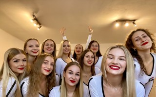 Podporte rozvoj tímu roztlieskavačiek U Dance Cheerleaders