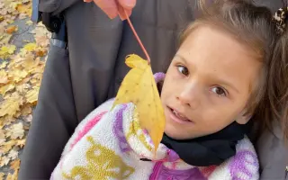 Dve sestry, dva osudy. Pomôžte 10-ročnej Nadji postaviť sa na vlastné nohy. Dve sestry, dva osudy. Pomôžte 10-ročnej Nadji postaviť sa na vlastné nohy.