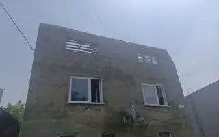 Búrka im vzala strechu nad hlavou, pomôžme im začať odznova