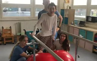 Pomôžme Broňke postaviť sa opäť na vlastné nohy