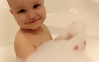 Pomôžme malému Adamkovi v boji s leukémiou