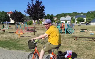 Prispejme  Ivkovi na nový trojkolesový bicykel, ktorý mu zlepší život