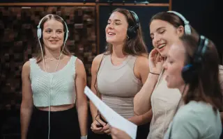 Skade sa beťári – podporte nové CD FS Ekonóm