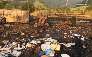 Pomôžme mladým farmárom Mirke a Peťovi po požiari obnoviť hospodárstvo