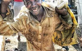 Domov, láska, zodpovednosť - cesta detí z ulíc Nairobi Domov, láska, zodpovednosť - cesta detí z ulíc Nairobi