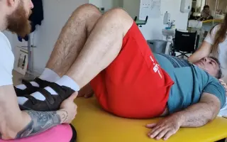 Zlomok sekundy zmenil náš život. Prosím, pomôžte Milošovi znovu kráčať.