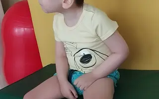 Pomôžme malému Tobiaskovi postaviť sa na nohy