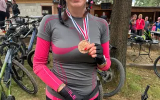 Pomôžte športovej nadšenkyni s kúpou bicykla
