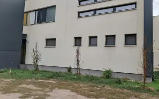 Dajme okoliu Knižnice Józsefa Szinnyeiho v Komárne nový život!
