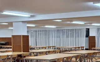ZŠ Brezová 19 Piešťany | Pomôžte nám odhlučniť školskú jedáleň