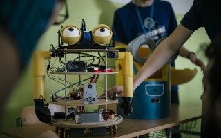 Podporte súťaž pre žiakov ZŠ a SŠ v programovaní robotov - RoboCup Slovensko