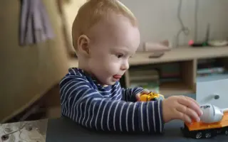 Jakubko bojuje s vrodenou deformitou nôžky. Pomôžme mu kráčať ďalej. Jakubko bojuje s vrodenou deformitou nôžky. Pomôžme mu kráčať ďalej.