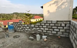 Pomohli ste vybudovať školskú kuchyňu pre deti v Ugande