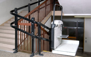 Prekonajme bariéru v Nádeji so schodiskovou plošinou
