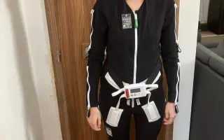 Pomôžme Betke s kúpou špeciálneho obleku