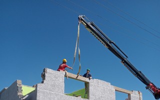 Pomôžme vdove Márii s opravou domu po zemetrasení