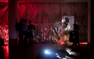 VLNY | Prinesme moderné umenie na východ Slovenska VLNY | Prinesme moderné umenie na východ Slovenska