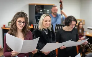 Podporme vznik CD s najkrajšími ženskými hlasmi slovenského folklóru