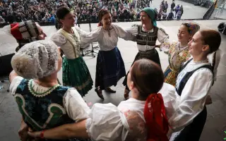 Pomôž nám pokrstiť Prvé CD Ženy z Muzičky