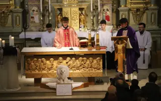 Kňaz Marek bojuje so zriedkavou rakovinou. Pomôžme mu získať šancu na život.