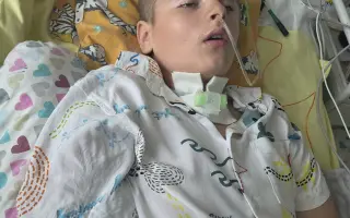 Náš syn bojuje po ťažkom úraze. Pomôžme mu na ceste späť.