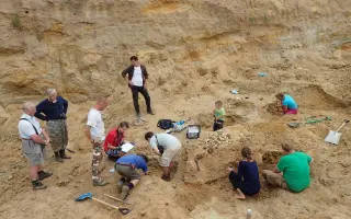 Pomôžte nám cestovať v čase a lepšie spoznať Slovensko spred 2,5 miliónov rokov