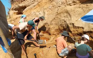 Pomôžte nám cestovať v čase a lepšie spoznať Slovensko spred 2,5 miliónov rokov