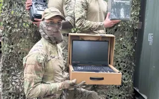 Pomohli ste operátorom oddielu ALFA na Ukrajine zabezpečiť energiu a internet pre drony na Donbase