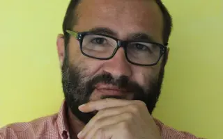 Kniha haiku Pešo popri rieke Petra Hotru