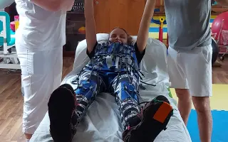 Pomôžme Dominike s operáciou nohy