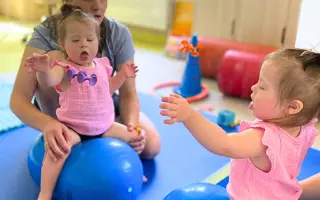 Podporme 1,5-ročnú Soničku v jej rehabilitáciach Podporme 1,5-ročnú Soničku v jej rehabilitáciach