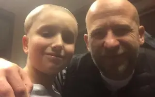 Sedlo pre Nathanka – chlapca so snom jazdiť na svojom koňovi Romeovi